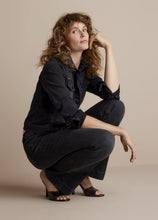 Afbeelding in Gallery-weergave laden, Flaired Jeans
